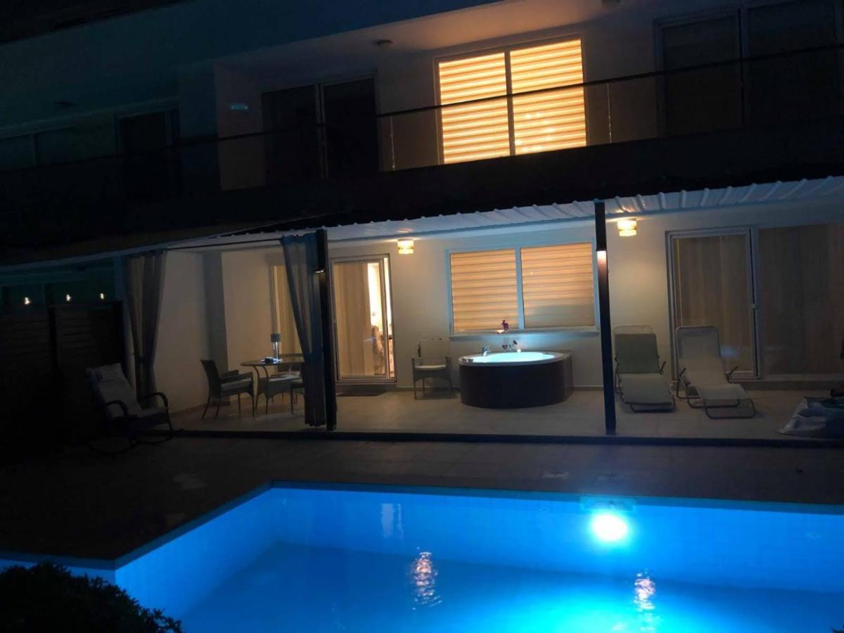 Babylon Luxury Villa With Private Pool And Indoor Heated Pool Side Zewnętrze zdjęcie