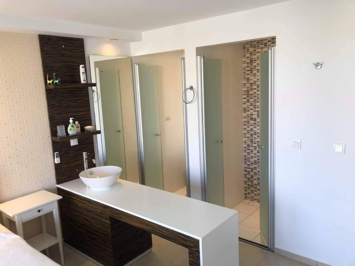 Babylon Luxury Villa With Private Pool And Indoor Heated Pool Side Zewnętrze zdjęcie